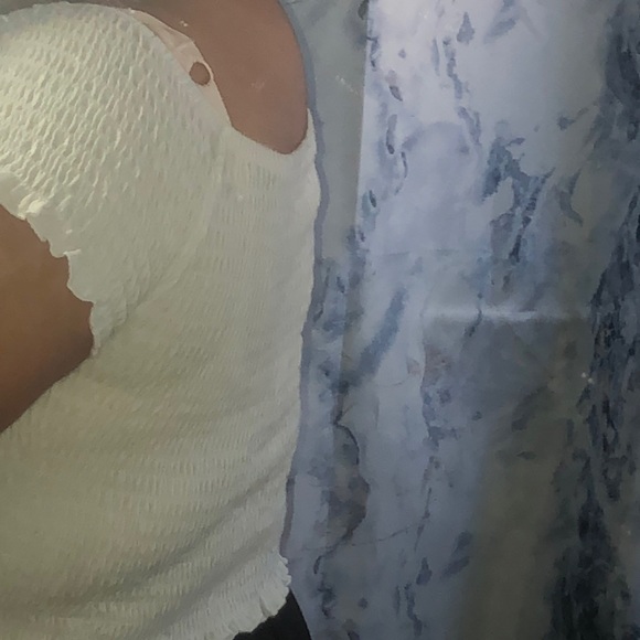 White crop top - Picture 5 of 5